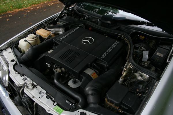 Mercedes Benz 500E